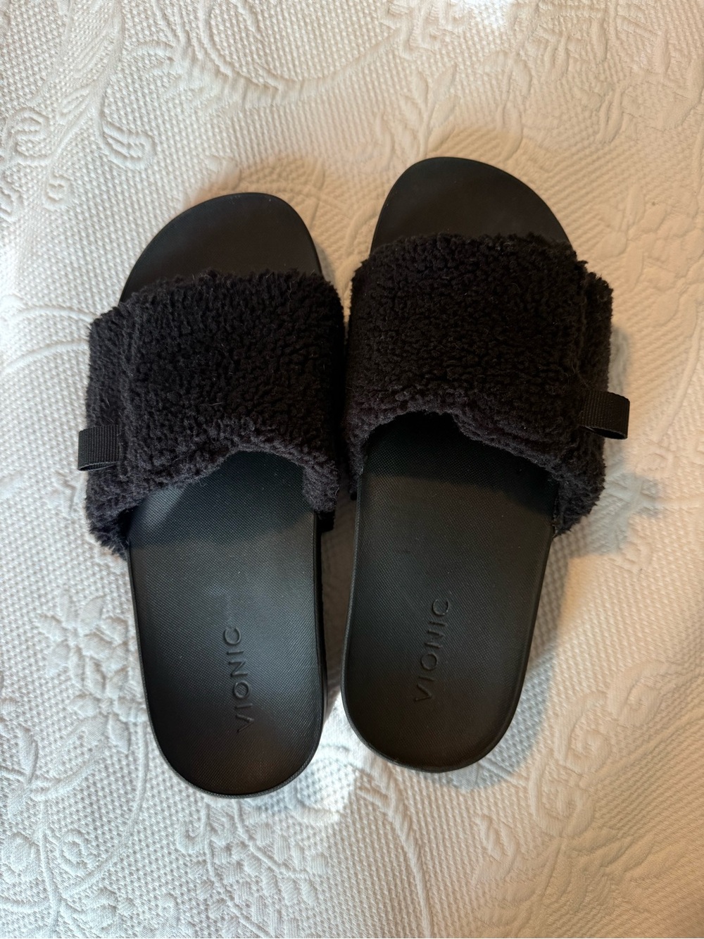 Vionic Black Fuzzy Slide Sandals